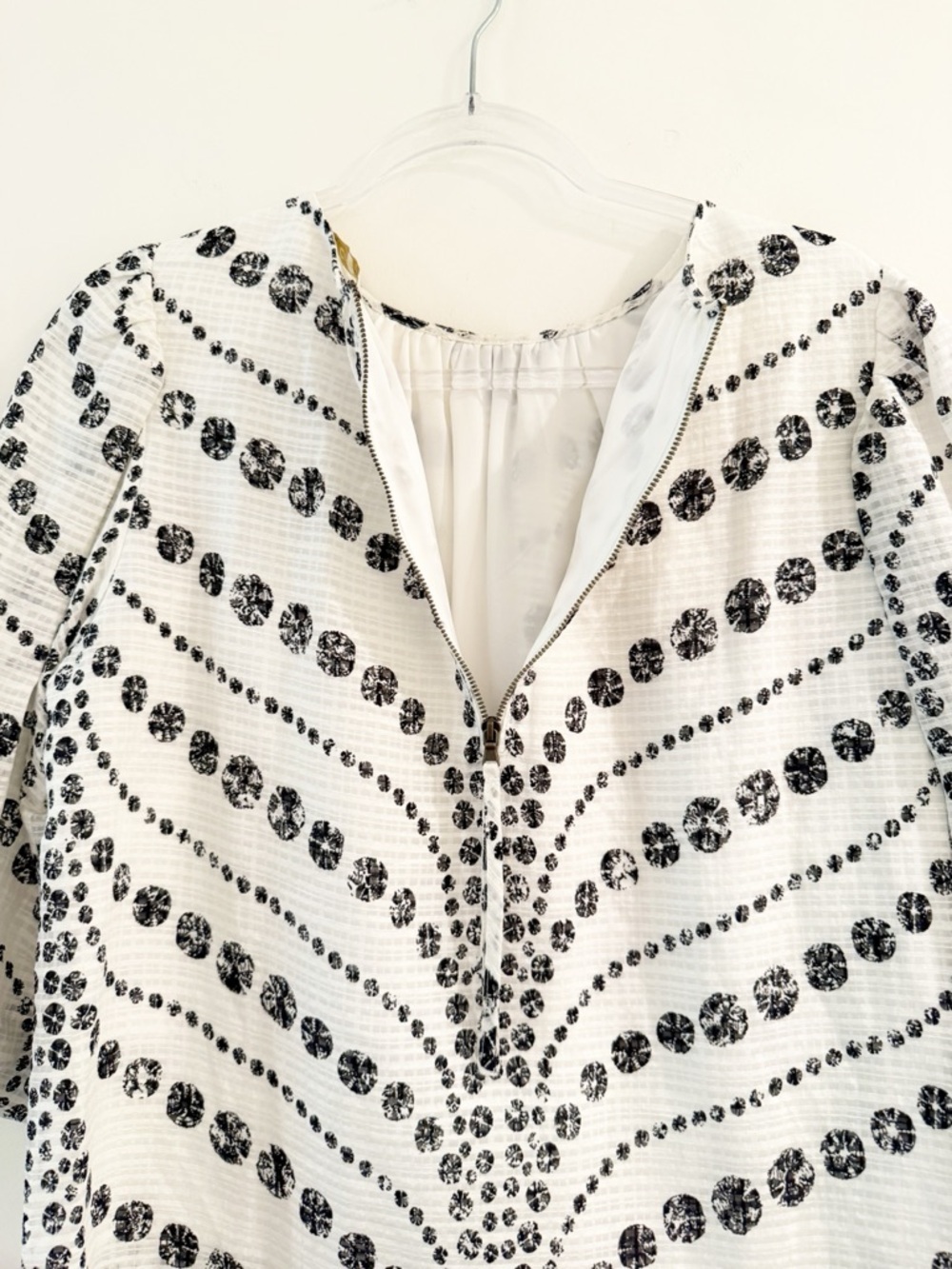 Marie Oliver Linen Blend Puff-Sleeve Harley Blouse - Picture 4 of 7